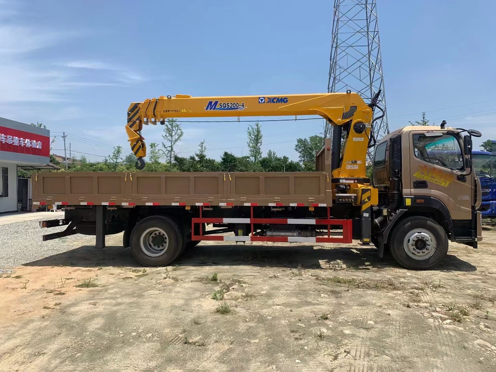 國(guó)六福田奧鈴單橋徐工8噸四節(jié)直臂吊機(jī)隨車(chē)吊